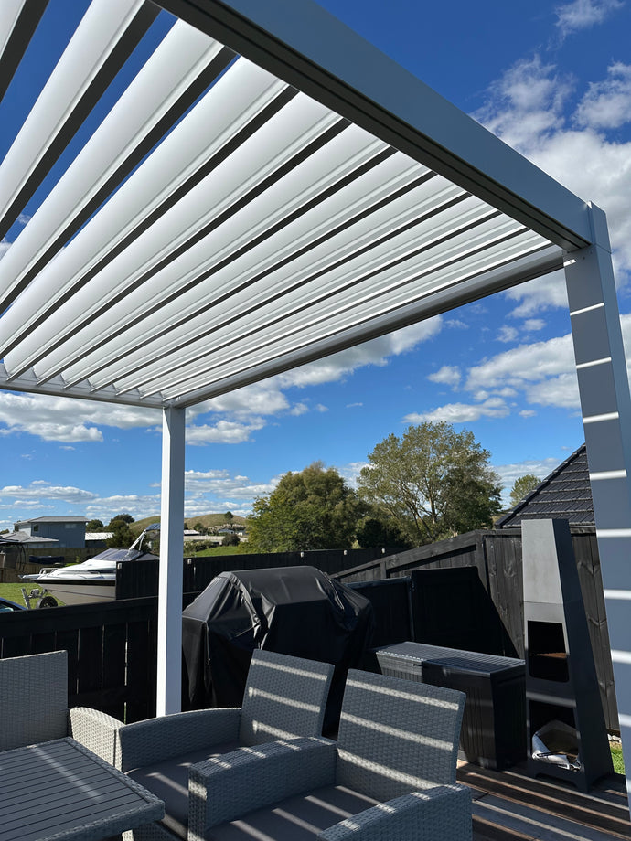 Installing Ezyliving louvered pergola